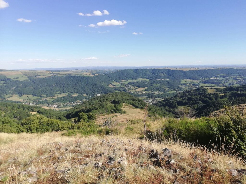 Sommet à 1182m à 1h de marche de chez moi, lieu idéal pour méditer sur les projets futurs !